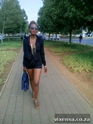 Black Barbie photo 4